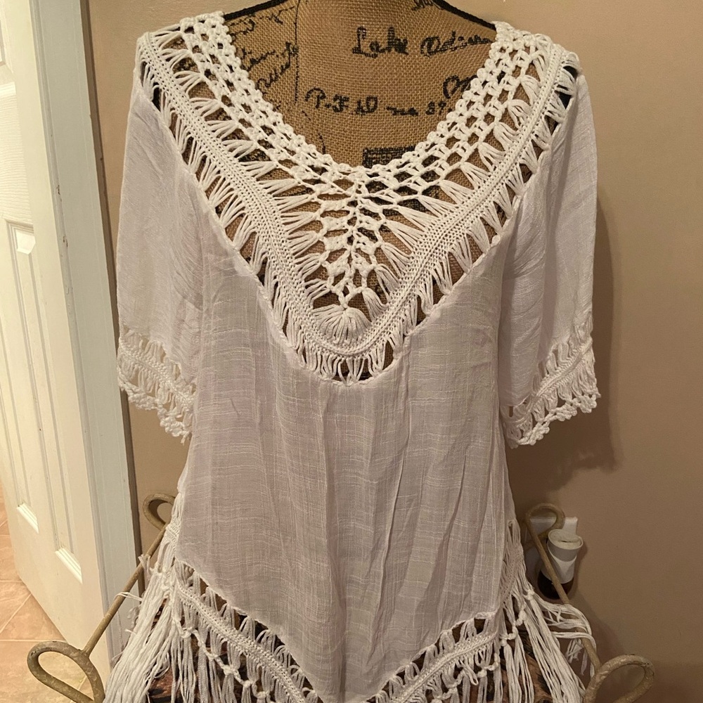 ViVI White Crochet Trim Top